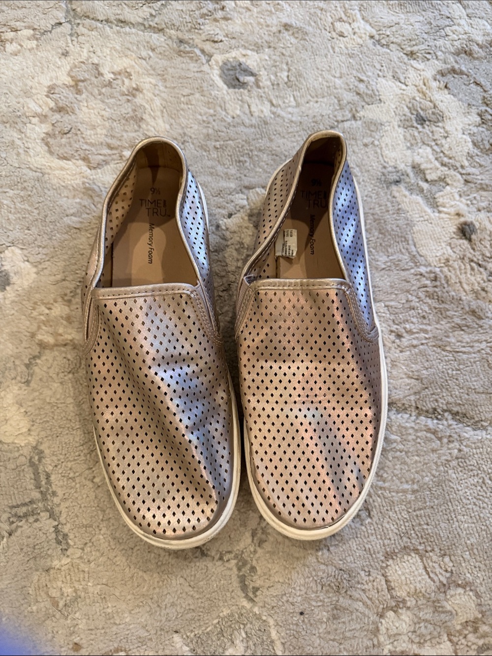Shiny Slip-on Shoes
